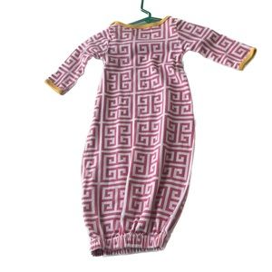 Mud pie girls, abstract 0–3 month sleep gown with elastic bottom